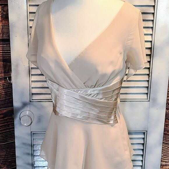 CLiz Claiborne Sz 4 Dressy Criss Cross Blouse - Picture 10 of 10